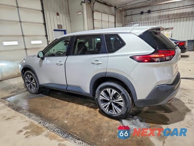Drugie zdjęcie samochodu z przodu: 2021 NISSAN ROGUE SV VIN:5N1AT3BB0MC767858 - miniatura