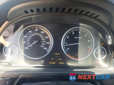 Zdjęcie 9 z 12 samochodu: 2011 BMW 550 I VIN:WBAFR9C57BC758511 - miniatura