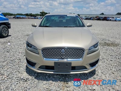Piąte zdjęcie samochodu w środku: 2017 LINCOLN MKZ SELECT VIN:3LN6L5C91HR647927 - miniatura