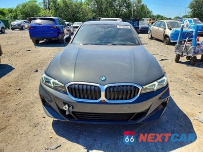 Piąte zdjęcie samochodu w środku: 2023 BMW 330E VIN:3MW39FF00P8C94462 - miniatura