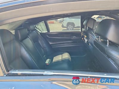 Zdjęcie 10 z 12 samochodu: 2013 BMW 750 LXI VIN:WBAYF8C57DDE59077 - miniatura