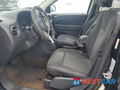 Zdjęcie 7 z 13 samochodu: 2015 JEEP COMPASS SPORT VIN:1C4NJCBA4FD318201 - miniatura