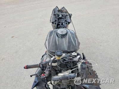 Piąte zdjęcie samochodu w środku: 2006 YAMAHA YZFR1 VIN:JYARN15E36A005002 - miniatura