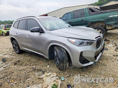 Czwarte zdjęcie samochodu z boku: 2025 BMW X1 M35I VIN:WBX13EF07S5252255 - miniatura