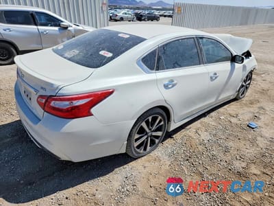 Trzecie zdjęcie samochodu z tyłu: 2016 NISSAN ALTIMA 2.5 SR VIN:1N4AL3AP9GN388115 - miniatura