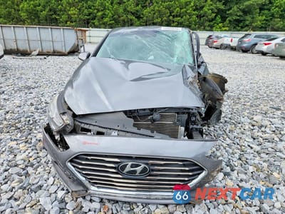 Piąte zdjęcie samochodu w środku: 2019 HYUNDAI SONATA SE VIN:5NPE24AF1KH793096 - miniatura