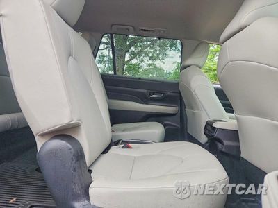 Zdjęcie 11 z 14 samochodu: 2025 TOYOTA GRAND HIGHLANDER HYBRID XLE VIN:5TDACAB54SS055092 - miniatura