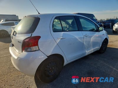 Trzecie zdjęcie samochodu z tyłu: 2011 TOYOTA YARIS BASE VIN:JTDKT4K36B5331721 - miniatura