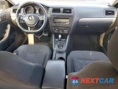 Zdjęcie 8 z 12 samochodu: 2015 VOLKSWAGEN JETTA SE VIN:3VWD17AJ6FM225931 - miniatura
