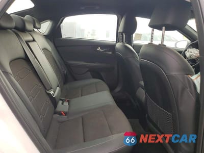Zdjęcie 10 z 12 samochodu: 2023 KIA FORTE GT LINE VIN:3KPF54AD4PE593013 - miniatura