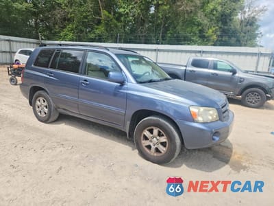 Czwarte zdjęcie samochodu z boku: 2004 TOYOTA HIGHLANDER BASE VIN:JTEGP21A240021608 - miniatura