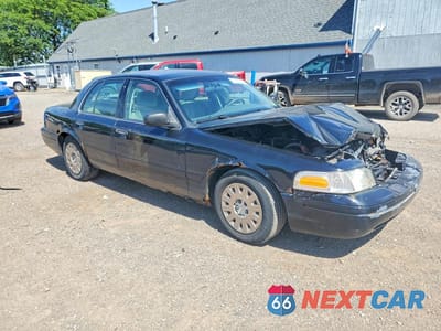 Czwarte zdjęcie samochodu z boku: 2004 FORD CROWN VICTORIA VIN:2FAFP73W84X170795 - miniatura