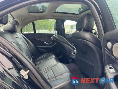 Zdjęcie 8 z 11 samochodu: 2015 MERCEDES-BENZ C 300 4MATIC VIN:55SWF4KB1FU068945 - miniatura
