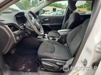 Zdjęcie 7 z 12 samochodu: 2019 JEEP CHEROKEE LATITUDE VIN:1C4PJLCB7KD114518 - miniatura