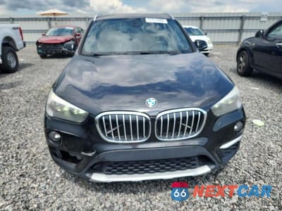 Piąte zdjęcie samochodu w środku: 2018 BMW X1 SDRIVE28I VIN:WBXHU7C30J3H43138 - miniatura