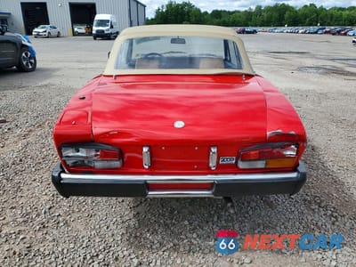 Zdjęcie 6 z 12 samochodu: 1982 FIAT 124 SPIDER VIN:ZFAAS00B2C5002928 - miniatura