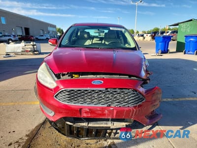 Piąte zdjęcie samochodu w środku: 2017 FORD FOCUS SE VIN:1FADP3K2XHL205614 - miniatura