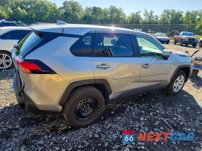 Trzecie zdjęcie samochodu z tyłu: 2025 TOYOTA RAV4 LE VIN:2T3G1RFV9SW573299 - miniatura