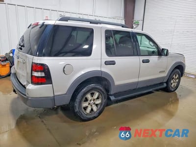 Trzecie zdjęcie samochodu z tyłu: 2006 FORD EXPLORER XLT VIN:1FMEU73E26ZA22267 - miniatura