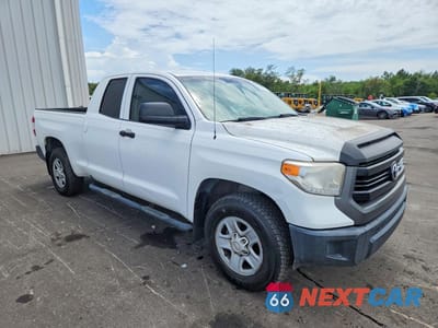 Czwarte zdjęcie samochodu z boku: 2017 TOYOTA TUNDRA SR VIN:5TFRM5F1XHX117550 - miniatura
