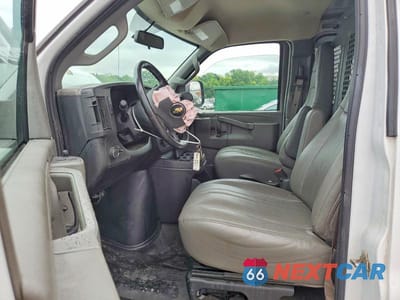 Zdjęcie 7 z 13 samochodu: 2020 CHEVROLET EXPRESS G2500 VIN:1GCWGAFG9L1212474 - miniatura