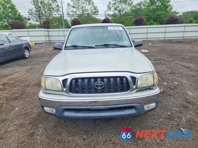 Piąte zdjęcie samochodu w środku: 2004 TOYOTA TACOMA XTRACAB VIN:5TEVL52N54Z309231 - miniatura