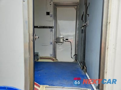 Zdjęcie 11 z 13 samochodu: 2023 FORD E350 REFRIGERATED BOX TRUCK VIN:1FDWE3FKXPDD09740 - miniatura