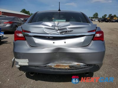 Zdjęcie 6 z 12 samochodu: 2013 CHRYSLER 200 LIMITED VIN:1C3CCBCG6DN691010 - miniatura