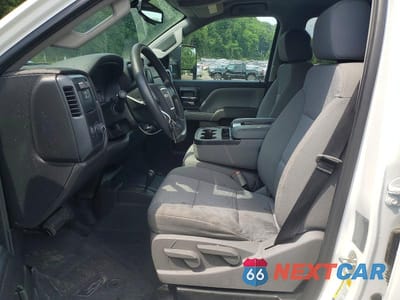 Zdjęcie 7 z 12 samochodu: 2018 GMC SIERRA K3500 VIN:1GT42VCY2JF113134 - miniatura