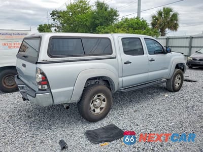 Trzecie zdjęcie samochodu z tyłu: 2006 TOYOTA TACOMA DOUBLE CAB PRERUNNER VIN:3TMJU62N86M015033 - miniatura