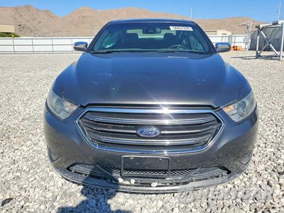 Piąte zdjęcie samochodu w środku: 2017 FORD TAURUS LIMITED VIN:1FAHP2F85HG123552 - miniatura