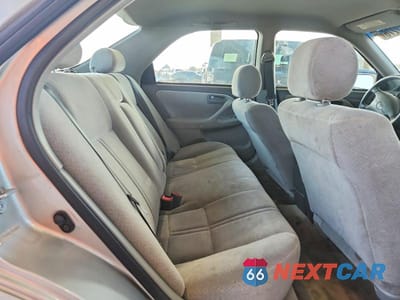 Zdjęcie 10 z 12 samochodu: 2000 TOYOTA CAMRY LE VIN:4T1BG22K5YU012465 - miniatura
