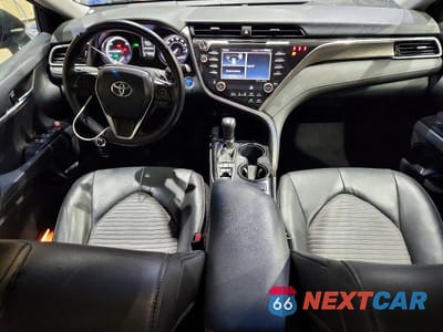 Zdjęcie 8 z 12 samochodu: 2018 TOYOTA CAMRY HYBRID SE VIN:4T1B21HK2JU002479 - miniatura