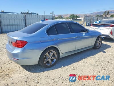 Trzecie zdjęcie samochodu z tyłu: 2015 BMW 328 I VIN:WBA3A5G55FNS82136 - miniatura
