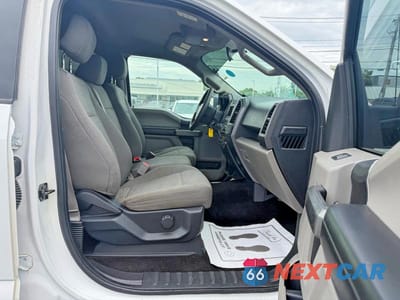 Piąte zdjęcie samochodu w środku: 2017 FORD F150 SUPERCREW VIN:1FTEW1EG6HKD74905 - miniatura