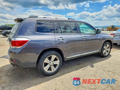 Trzecie zdjęcie samochodu z tyłu: 2012 TOYOTA HIGHLANDER LIMITED VIN:5TDDK3EH3CS141433 - miniatura