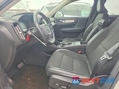 Zdjęcie 7 z 12 samochodu: 2020 VOLVO XC40 T4 MOMENTUM VIN:YV4AC2HK5L2209415 - miniatura