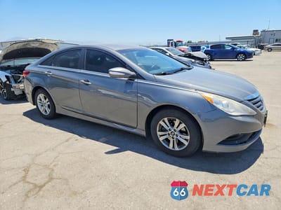 Czwarte zdjęcie samochodu z boku: 2014 HYUNDAI SONATA GLS VIN:5NPEB4AC5EH926226 - miniatura