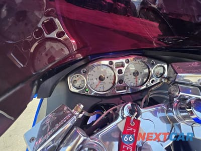 Drugie zdjęcie samochodu z przodu: 2005 SUZUKI GSX1300 RK5 VIN:JS1GW71A552102865 - miniatura