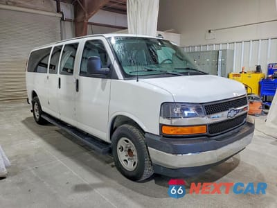 Czwarte zdjęcie samochodu z boku: 2017 CHEVROLET EXPRESS G3500 LT VIN:1GAZGPFG9H1138764 - miniatura