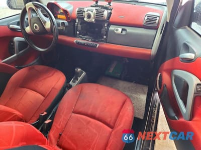 Zdjęcie 8 z 12 samochodu: 2009 SMART FORTWO PURE VIN:WMEEJ31X39K305317 - miniatura