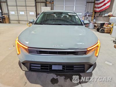 Piąte zdjęcie samochodu w środku: 2025 KIA K4 LXS VIN:3KPFT4DE8SE088949 - miniatura
