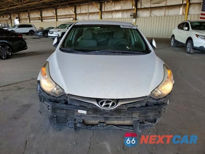 Piąte zdjęcie samochodu w środku: 2015 HYUNDAI ELANTRA SE VIN:5NPDH4AEXFH570109 - miniatura