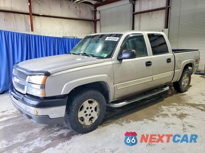 2004 CHEVROLET SILVERADO K1500 2GCEK13T141420291 - główne zdjęcie licytacji z USA - miniatura