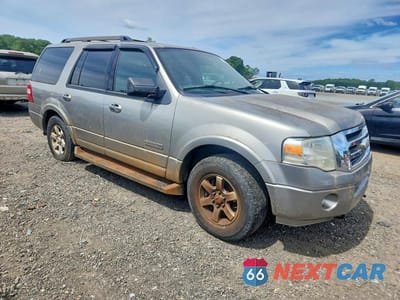 Czwarte zdjęcie samochodu z boku: 2008 FORD EXPEDITION XLT VIN:1FMFU16578LA08125 - miniatura