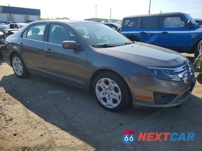 Czwarte zdjęcie samochodu z boku: 2011 FORD FUSION SE VIN:3FAHP0HA1BR346630 - miniatura