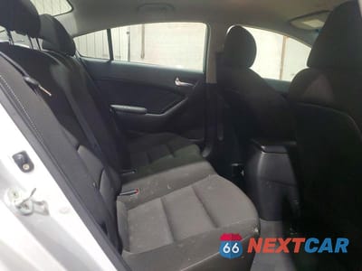 Zdjęcie 10 z 12 samochodu: 2017 KIA FORTE LX VIN:3KPFK4A78HE028977 - miniatura