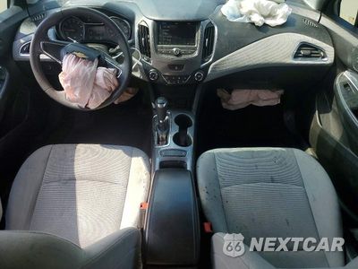 Zdjęcie 8 z 12 samochodu: 2019 CHEVROLET CRUZE LS VIN:1G1BC5SMXK7149399 - miniatura