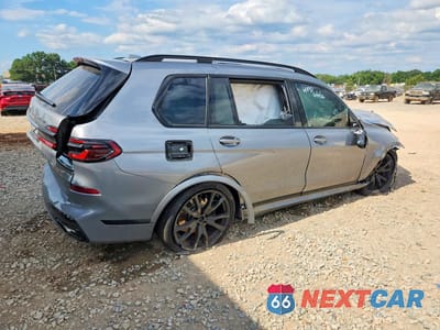 Trzecie zdjęcie samochodu z tyłu: 2026 BMW X7 XDRIVE40I VIN:5UX23EM07T9179787 - miniatura