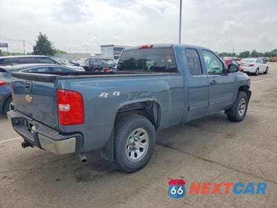 Trzecie zdjęcie samochodu z tyłu: 2010 CHEVROLET SILVERADO K1500 LS VIN:1GCSKREAXAZ176088 - miniatura